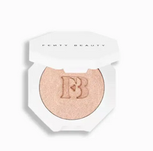 Cargar imagen en el visor de la galería, ||PREVENTA|| FENTY BEAUTY Mini Killawatt Freestyle Highlighter