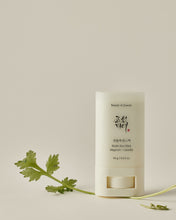 Cargar imagen en el visor de la galería, MATTE SUN STICK: MUGWORT + CAMELLIA (SPF 50+ PA++++)