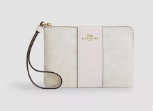 Cargar imagen en el visor de la galería, ||PREVENTA|| corner zip wristlet COACH

