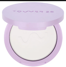Cargar imagen en el visor de la galería, ||PREVENTA|| Tower 28 Beauty GetSet Blur + Set Talc-Free Pressed Setting Powder
