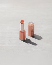 Cargar imagen en el visor de la galería, ||PREVENTA || Gloss Bomb Stix High-Shine Gloss Stick Shimmer FENTY BEAUTY
