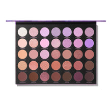 Cargar imagen en el visor de la galería, 35L ULTRALAVENDER ARTISTRY PALETTE
