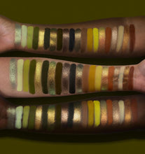Cargar imagen en el visor de la galería, ||PREVENTA||   Undergrowth®Palette COSMIC BRUSHES
