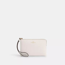 Cargar imagen en el visor de la galería, ||PREVENTA|| corner zip wristlet COACH
