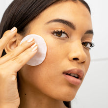Cargar imagen en el visor de la galería, TRANSPORT Exfoliating Glycolic Acid Pads 50ct
